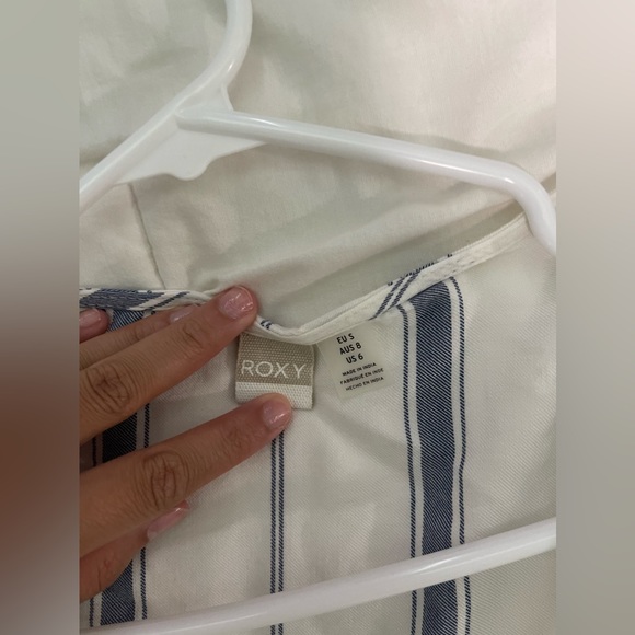 Roxy Tie Front Long Sleeve - Picture 4 of 5